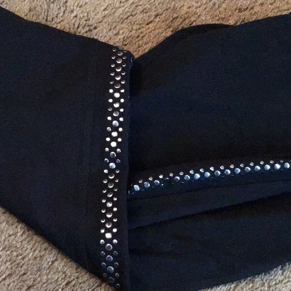 GLAM BLK LEGGINGS, XL w/tummy control, never worn - Picture 2 of 3